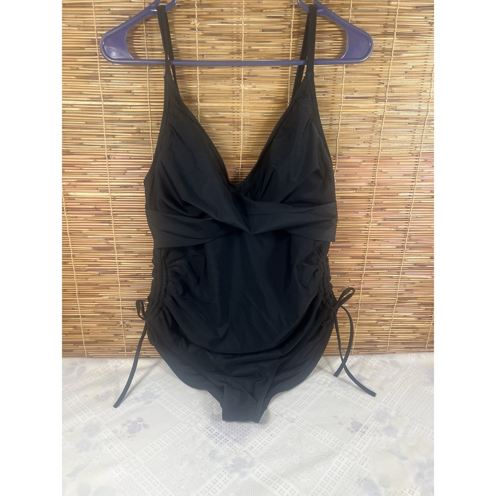 HEATHYOGA  1 Piece‎ Black Flattering Swimsuit Size L New